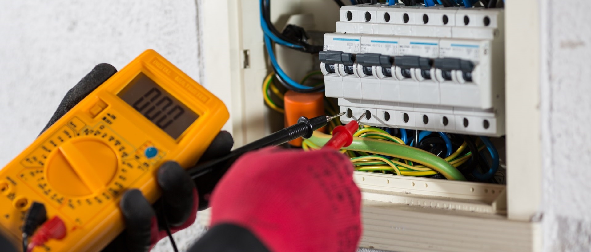 Electricians W4